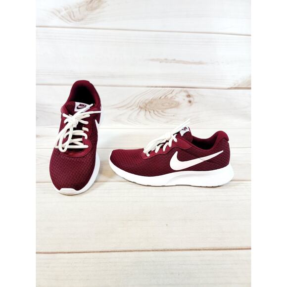 Nike Tanjun 812655-604 Red Running Shoes Sneakers Womens Size 8.5 - Picture 1 of 16